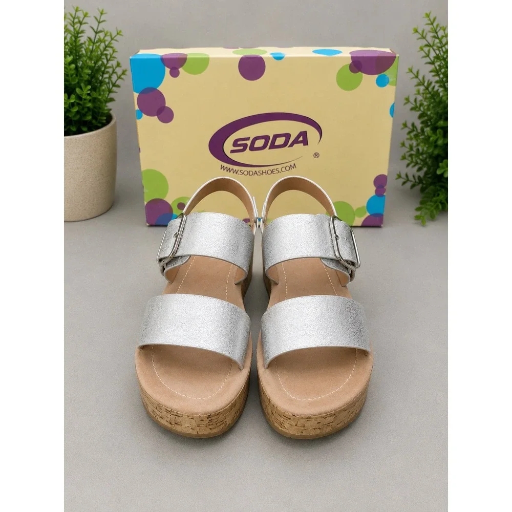 Soda Racoon sandals in size 8